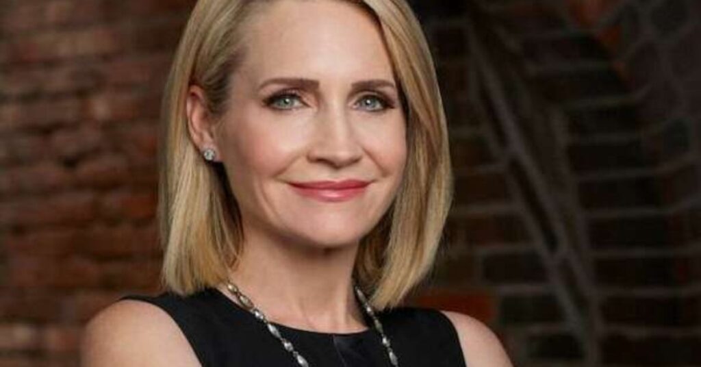 How Old is Andrea Canning 